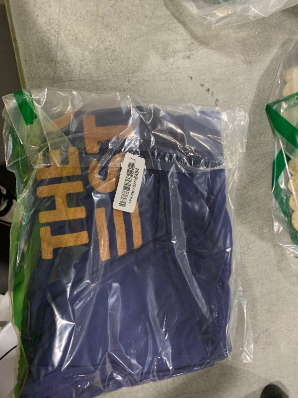 Photo 1 of ****STOCK PHOTO SIMILAR TO ITEM****
I Only Smoke The Good Stuff BBQ Barbeque Grilling Pitmaster T-Shirt (Size Unknown)
