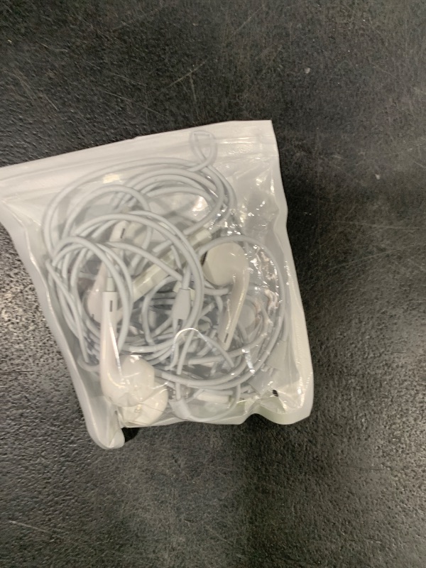 Photo 1 of 2 Pack Wired Headphones for iPhone (Lightning Connector Plug&Play) Earbuds Built-in Microphone & Volume Control,Compatible with iPhone 14/13/12/11/XR/XS/X/8/7/Pro/Pro Max?Official Certified Earphone?