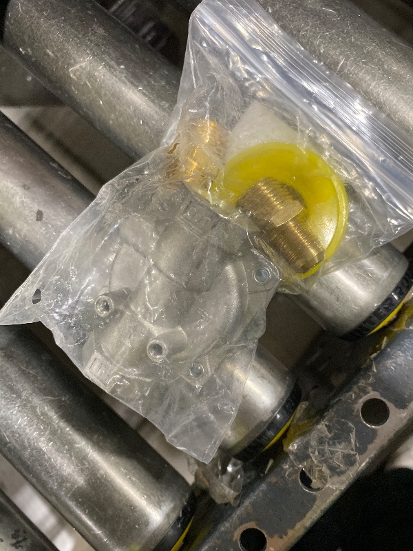 Photo 1 of 1/2" Natural Gas and Liquefied Interchange Pressure Regulator, Natural Gas Pressure Regulator with 2 Brass 1/2" NPT conversion adapter for NG/LPG Applications