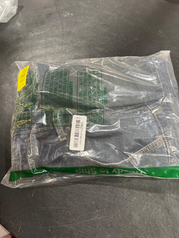 Photo 1 of *RIPPED* CHECK NOTES** Levi Strauss Signature Gold Men's Relaxed Fit Flex Jeans (Available in Big & Tall), Headlands, 38W x 32L