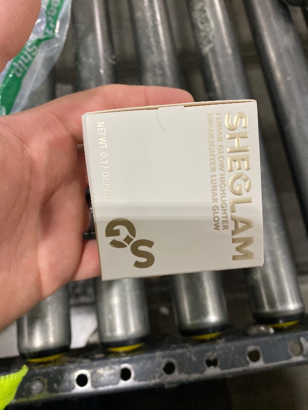 Photo 1 of  SHEGLAM Lunar Glow Highlighter Face Highlighter Multichrome Glitter Shimmer Highlighter Makeup Eye Face Body Highlighter Illuminator, Silky Creamy Eyeshadow-Vanilla Frost 