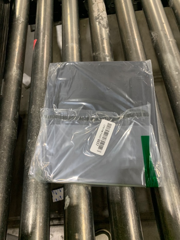 Photo 1 of RAYMCRAFT for iPad 11th(A16, 2025)/10th Generation Case with Keyboard, Magic Keyboard 2022, Springy Backlit Keys, Stain-Resistant Surface, Multi-Touch Trackpad,Black