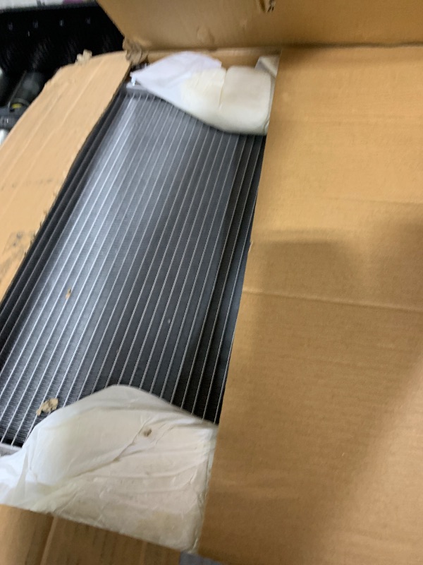 Photo 1 of VibeUp 922 Radiator Compatible with Dodge D100,Dodge D150,Dodge D250,Dodge Ramcharger,Dodge W100,Dodge W150,Dodge W200,Plymouth Trailduster | #Replaces 4089366 4089566 DPI922