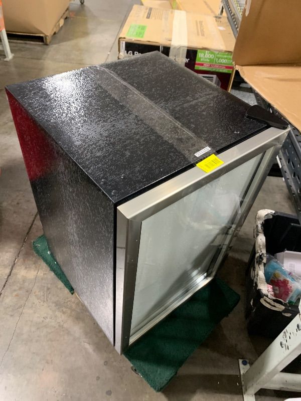 Photo 1 of Beverage 4.4Cu.Ft Refrigerator Cooler -145 Can Mini Fridge Glass Door for Soda Beer or Wine, Small Drink Dispenser, for Home Office or Bar.