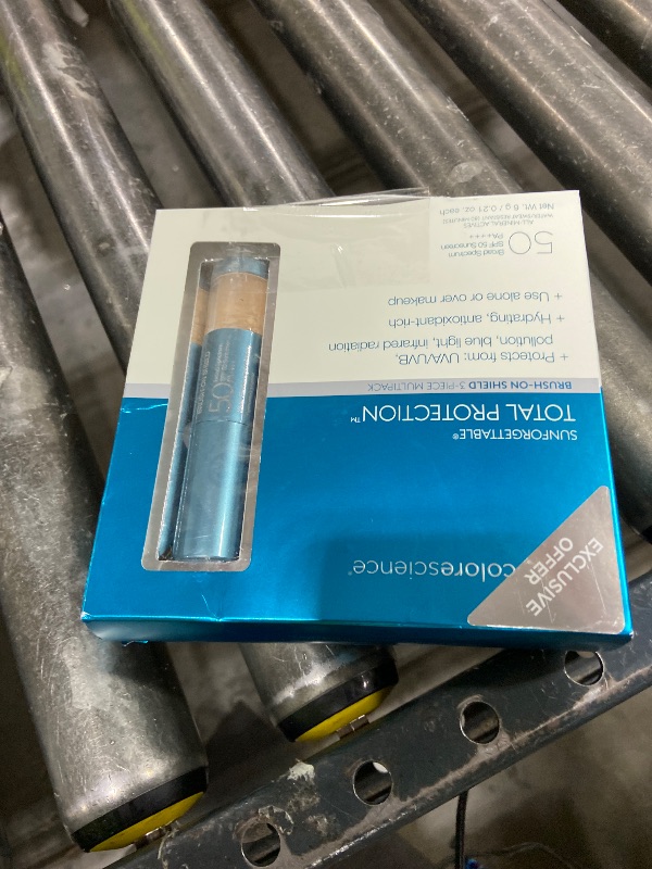 Photo 1 of Colorescience Sunforgettable Total Protection Brush-On Shield SPF 50 Multipack - FAIR