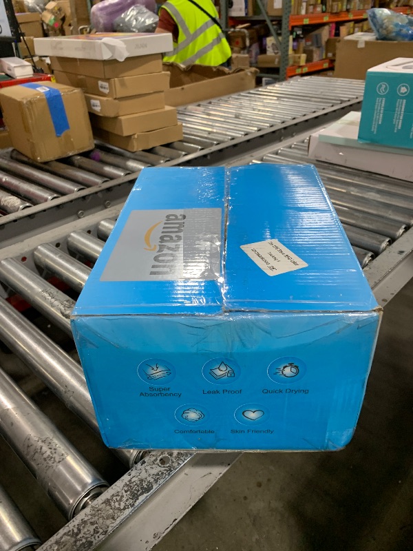 Photo 1 of 100 Count 22” x 22” Super Absorbency Disposable Underpads, Leakproof Quick Drying Disposable Pads for Baby, Puppy and Adults, Puppy Pads, Cat Pee Pads for Dogs, Potty Puppy Training Pads