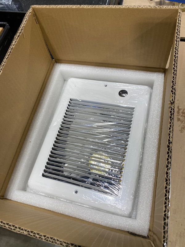 Photo 1 of Com-Pak Electric Wall Heater Complete Unit with Thermostat, High Capacity 5120/3840 BTU, 240 Volt, 1500 Watt (Model: CSC152TW, Part: 67506), White