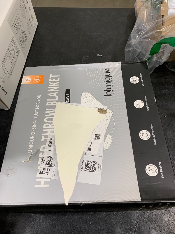 Photo 1 of blunique Heated Blanket Electric Blanket Throw - Fast Heating Blanket Throw Double Sided Sherpa Ultra Soft Cozy with 10 Heating Levels & 2-10 Hours Auto Off, Mashine Washable, 50 x 60 Inches, Green