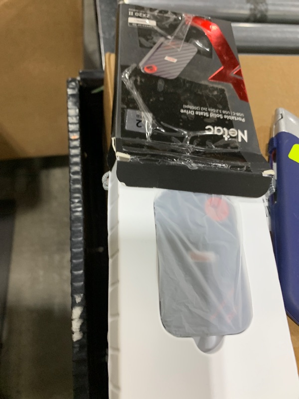 Photo 1 of Netac 2TB Magnetic Portable SSD Up to 2000MB/s Read 1700MB/s Write Speed, Snap and Go, USB 3.2 Gen2 External Solid State Drives Compatible for Smartphone/Laptops/Business Travel Essential, ZX20 II