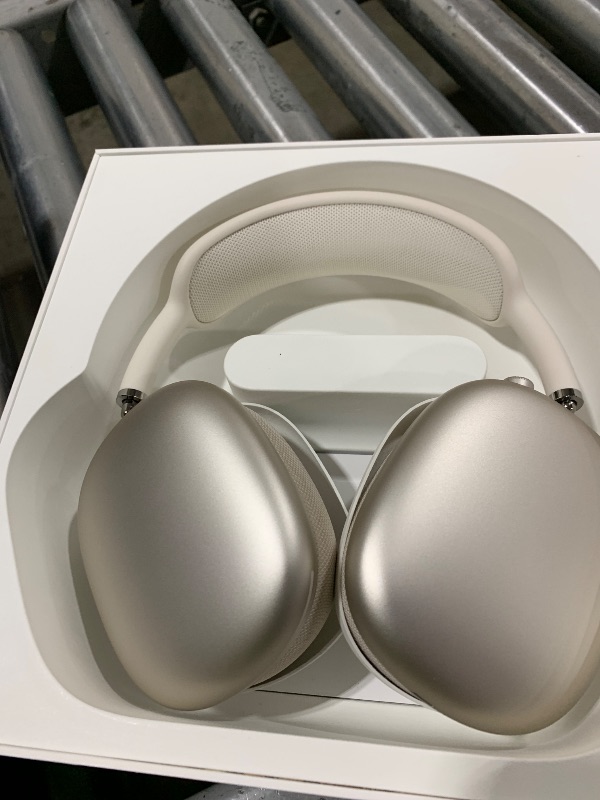 Photo 1 of Apple AirPods Max Wireless Over-Ear Headphones, Pro-Level Active Noise Cancellation, Transparency Mode, Personalized Spatial Audio, USB-C Charging, Bluetooth Headphones for iPhone - Starlight