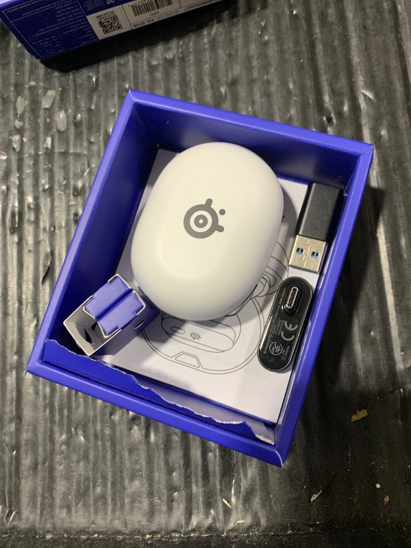 Photo 1 of SteelSeries Arctis GameBuds for PlayStation/PC/Switch/Mobile — Quick-Switch 2.4GHz + Bluetooth 5.3 — Active Noise Cancelling — 100+ Game Audio Presets — 40H Battery with Qi Charging Case - White