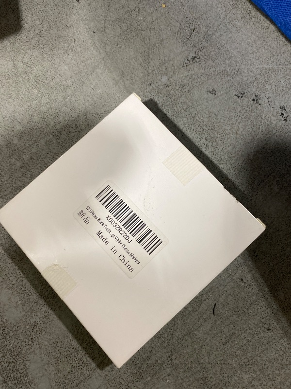 Photo 1 of [100 Pack] Blank Toothpick Flags, Cheese Markers for Charcuterie Board Food Label Cupcake Toppers Pick Cocktail Picks for Appetizers, Party Buffet, Cupcake, Food, Fruit, Party Decoration