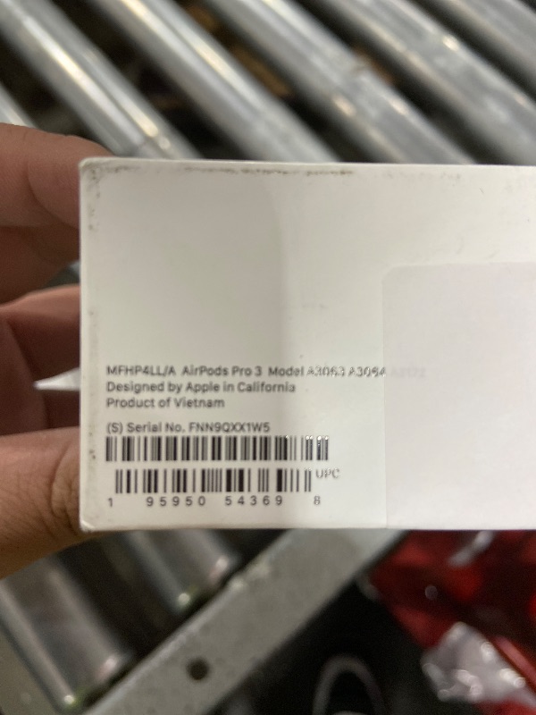 Photo 1 of Apple AirPods Pro 3 Wireless Earbuds, Active Noise Cancellation, Live Translation, Heart Rate Sensing,Hearing Aid Feature,Bluetooth Headphones,Spatial Audio, High-Fidelity Sound, USB-C Charging, White