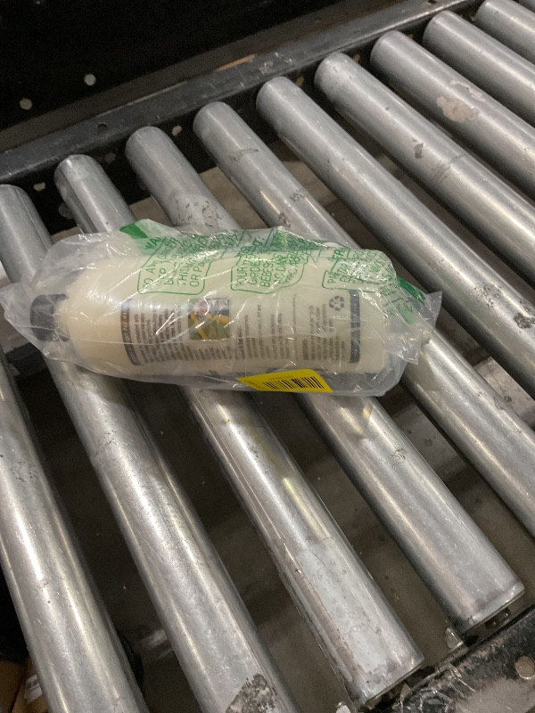 Photo 1 of Showroom Polish And Protectant Spray Bottle, 1L