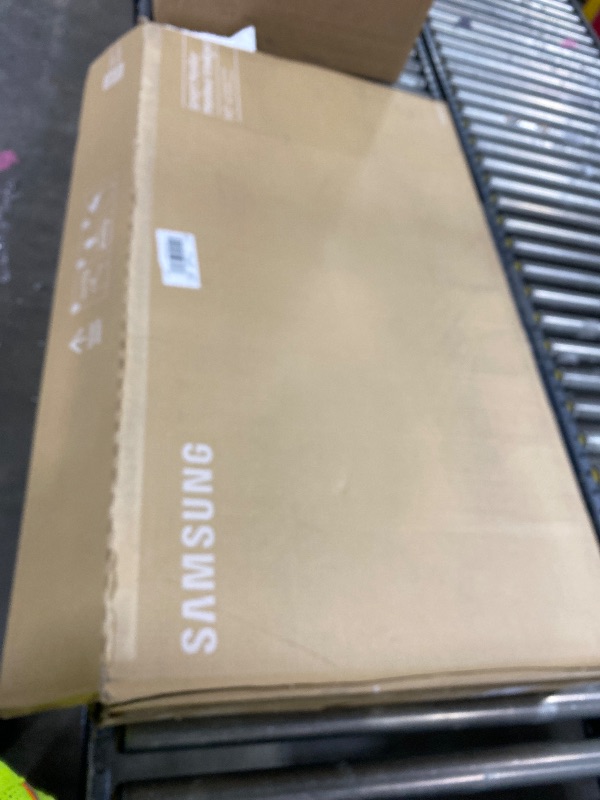 Photo 1 of FOR PARTS ONLY - Samsung 43” Smart Monitor M7 (M70F) 4K UHD Display, Samsung Vision AI, Smart TV Apps, Gaming Hub, USB-C, HDMI and USB-A, Black, LS43FM702UNXZA, 2025