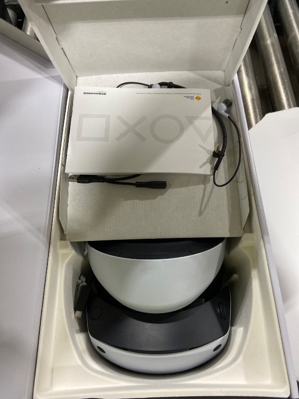 Photo 1 of PlayStation VR2 (PSVR2)