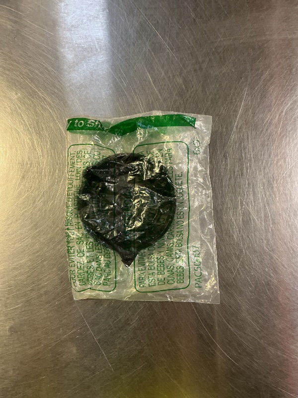 Photo 1 of 10.5inch/27cm Kart Steering Wheel - 3 Spokes Quick Release Off-Road Cart Steering Wheel Interior With Holes For Go Kart Beach Kart Replacement Vehicle Universal (10.5inch/27cm - Black)