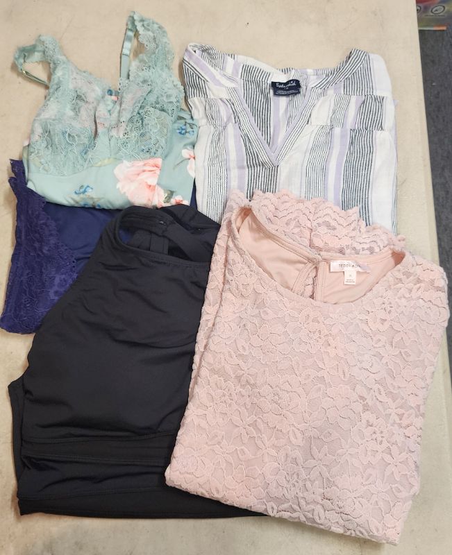Photo 1 of FINAL SALE NO RETURNS LOT OF 5 PCS WOMEN'S CLOTHING ALL SIZES