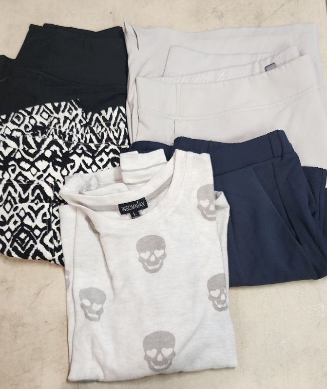 Photo 1 of FINAL SALE NO RETURNS LOT OF 5 PCS WOMEN'S CLOTHING ALL SIZES