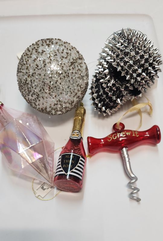 Photo 1 of 5 PIECES HOLIDAY LANE CHRISTMAS TREE ORNAMENTS