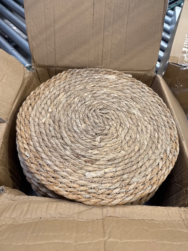 Photo 1 of 30 PCS Round Bulrush Woven Placemats 12 Inch Boho Rattan Chargers for Dinner Plates Natural Hand Weave Table Mats Rustic Wicker Braided for Farmhouse Home Wedding Party Outdoor Christmas Decor