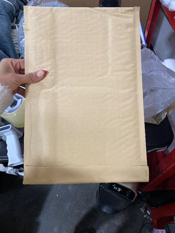 Photo 1 of Bubble mailer envelopes size unknown