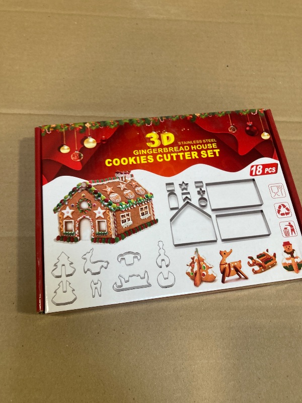 Photo 1 of 18PCS 3D Christmas Gingerbread House Cookie Cutters,Festive Xmas Cookie Cutter Mold Set,Gingerbread House Kit,DIY Baking Pastry Tool Small Biscuit Mold Gift Box