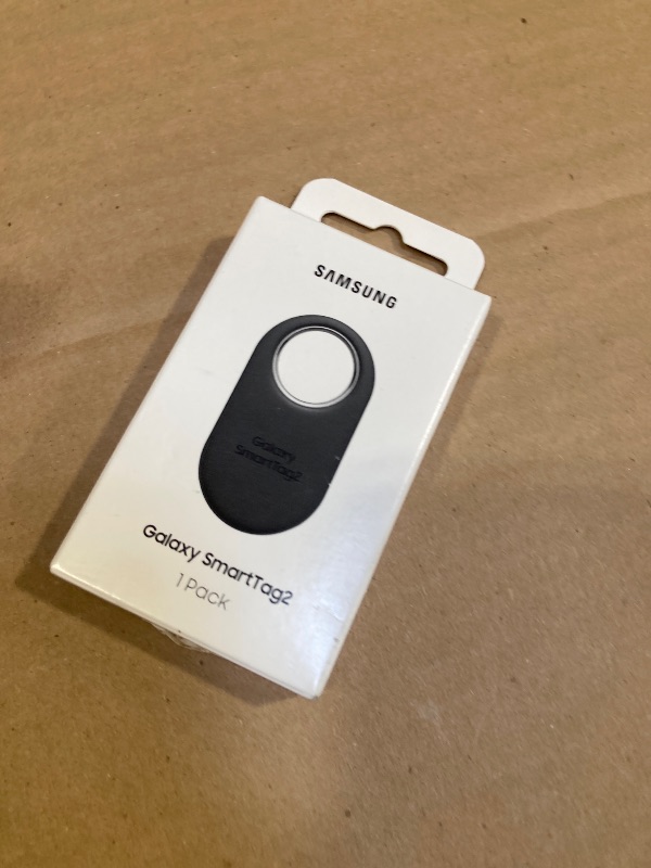Photo 1 of Samsung SmartTag2 (2023) Bluetooth + UWB, IP67 Water and Dust Resistant, Findable via App, 1.5 Year Battery Life - Black (International Version)