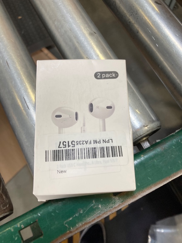 Photo 1 of 2 Pack USB C Headphones for iPhone 17 16 15, Type C Earphones with Microphone & Remote Control Noise Cancelling Wired Earbuds USB C for iPhone 17 16 15 Pro Max, iPad Pro, Galaxy S25 S24 Ultra, Pixel 9