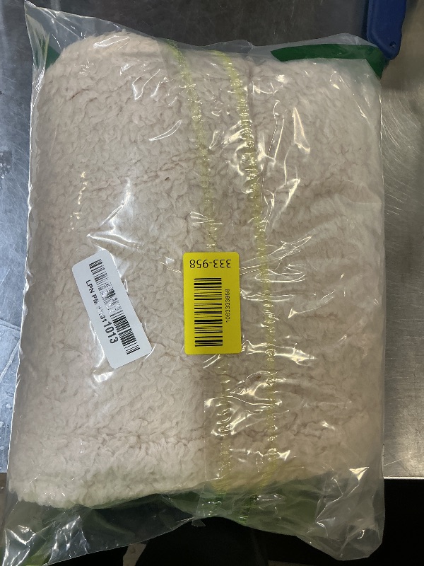 Photo 1 of 1 Pack 3 Calming Blankets Fluffy Premium Fleece Pet Blanket Soft Sherpa Throw for Dog Puppy Cat Beige/Black/Grey Medium (30" x20'')