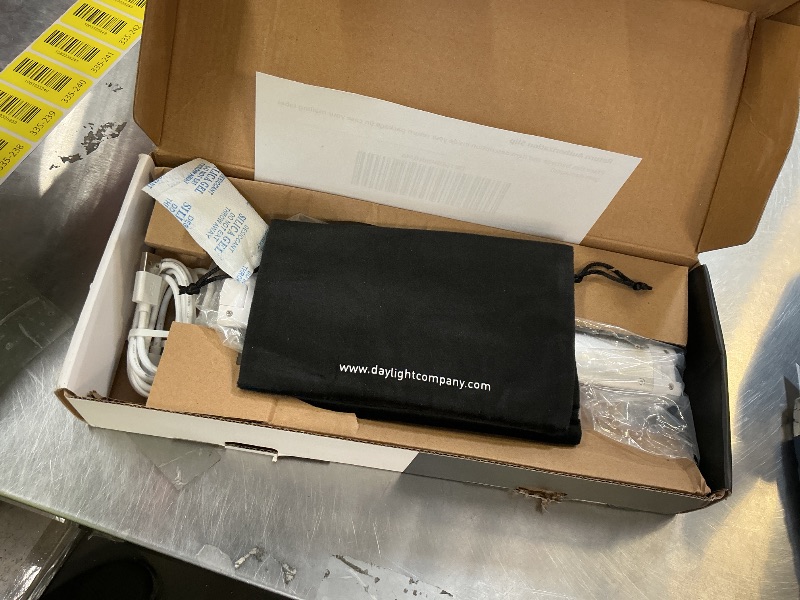 Photo 1 of daylight Company Halo Go Magnifier Lamp, Rechargeable USB, Portable, Lightweight, Desk Lamp Reading, Hobbies, Sewing, Crafts, Nail Salon, Handcrafts and More, Colour Temperature: 6,000 K, White