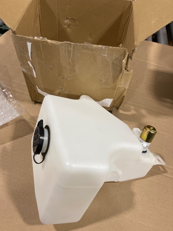 Photo 1 of 603-5402 Washer Fluid Reservoir with Pump Compatible with 2000-2019 Kenworth T680 Peterbilt 320 330 335 340 357 362 365 367 378 382 384 385 386 387 388 389, OE# 6035402, N535500