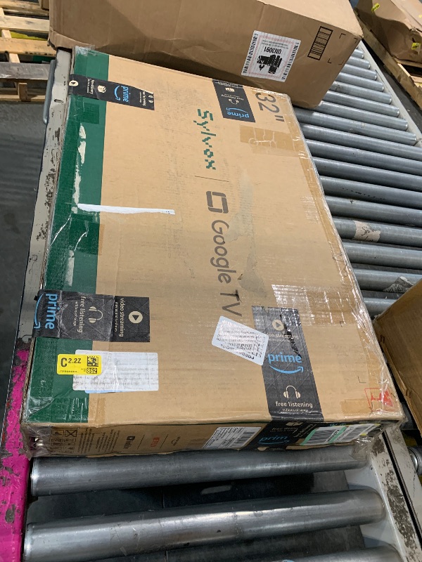 View 2 of ***BROKEN TV / FOR PARTS / FINAL SALE / NO RETURNS / NO REFUNDS*** SYLVOX 32 Inch TV 12 Volt Smart TV FHD 1080P Digital Video Disc Player Built-in ARC CEC WiFi Wireless Connection Support, Suitable for RV Camper Kitchen Bedroom Boat (Limo Series),Black