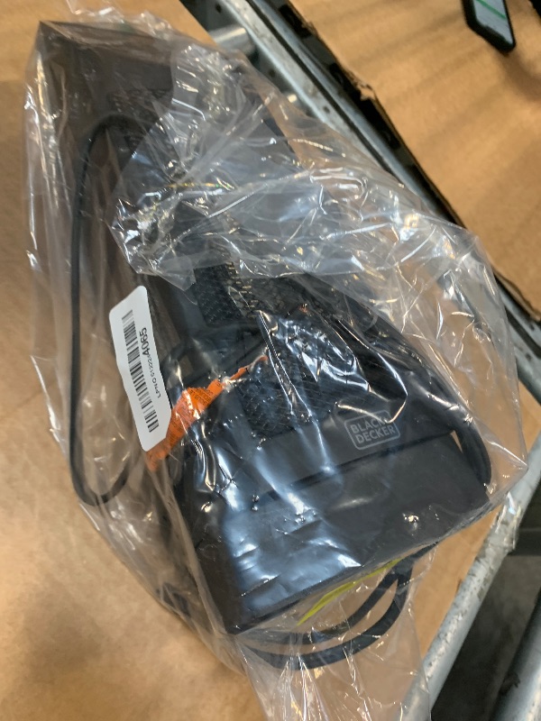 Photo 1 of **UNTESTED**
BLACK+DECKER Oscillating Ceramic Desktop Heater with Remote with Adjustable Thermostat, Black