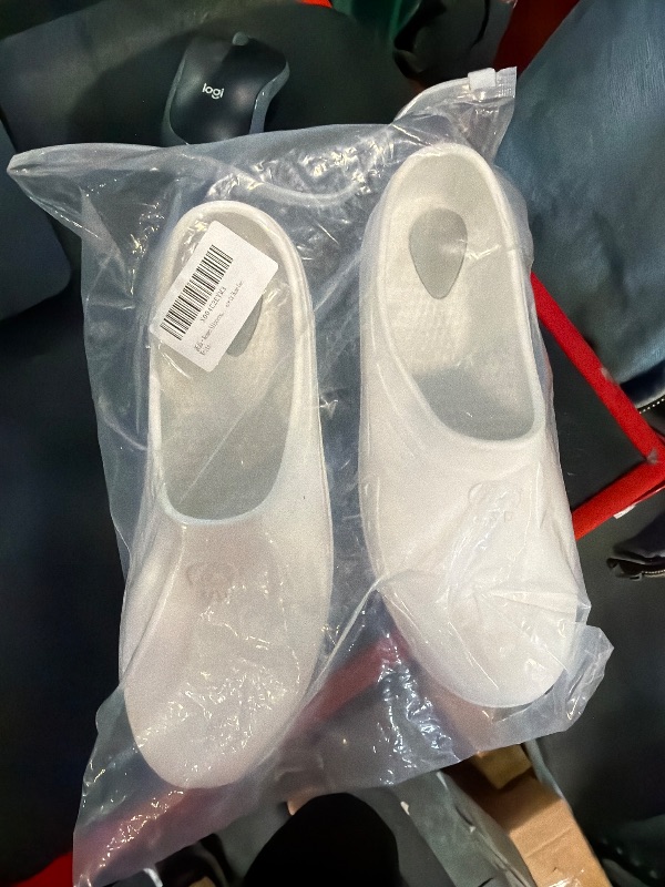 Photo 1 of ***5/38***Women Slippers, Non Slip Work Shoes, Waterproof, Oil Resistant and Anti-Static, Suitable for Hospital, Nurses, Kitchen, Healthcare Or Home Use White