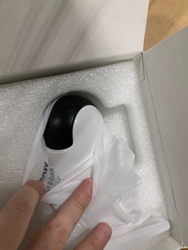 Photo 1 of *** SCREEN DIRTY AND HAS SMALL SCRATCHES **** VAVA VAIH006VAVA Video Baby Monitor With Camera 720P