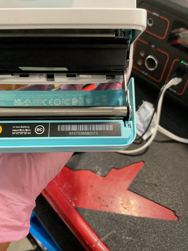 Photo 1 of ** CAMERA ONLY **
Polaroid Now 3rd Generation I-Type Instant Camera + Film Bundle - Now Arctic Blue Camera + 16 Color Photos (6644)
