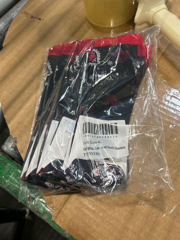 Photo 1 of ***TIME AND TRU BANDANA ROSE AND SKULLS***