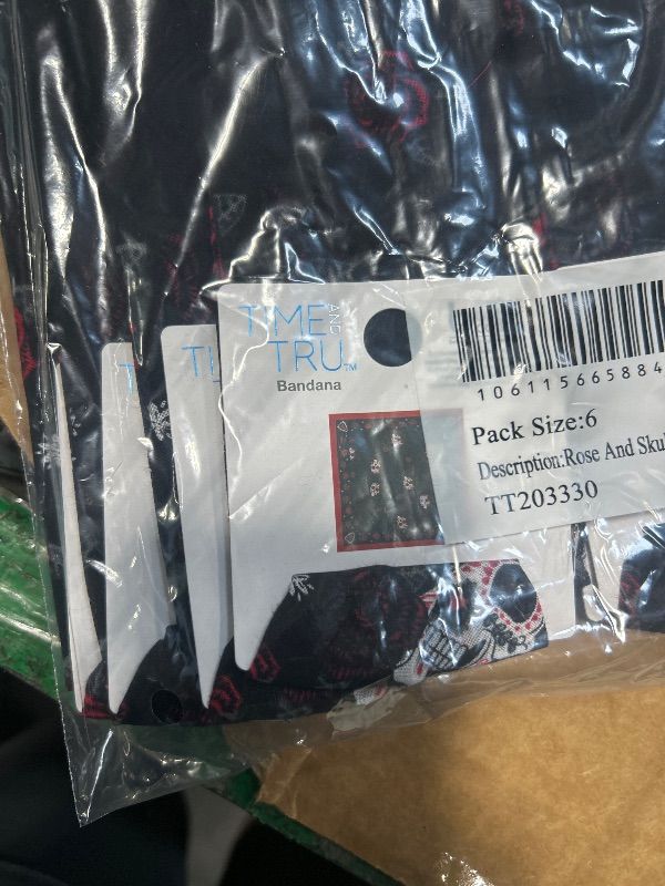 Photo 1 of ***TIME AND TRU BANDANA ROSE AND SKULLS***