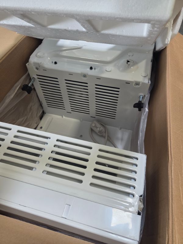 Photo 1 of *MISSING PARTS - see clerk notes*
dainslef Window Air Conditioner - 6,000 BTU, U-Shaped Design, Ultra Quiet, Wi-Fi Enabled, Energy Efficient, Remote Control, Cools Up to 269 Sq.Ft, White