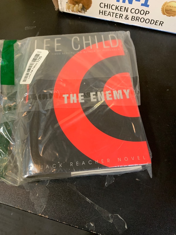 Photo 1 of (The Enemy) By Child, Lee (Author) Mass Market Paperbound on 19-May-2009