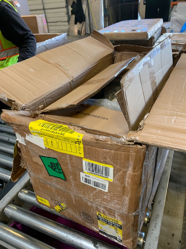 Photo 1 of *CAR PARTS, CAR UNKNOWN*
DOUBLE BOLTED STRUTS