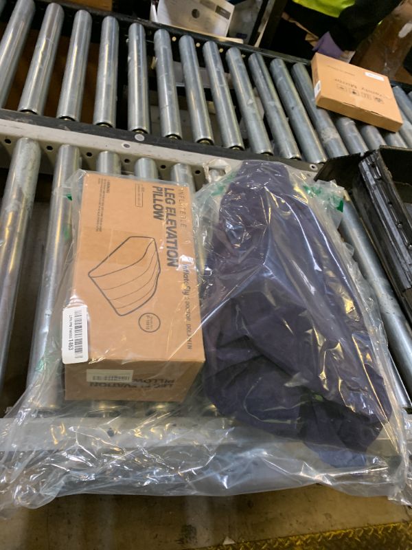 Photo 1 of Leg Elevation Pillow, Inflatable Wedge Pillows for Sleeping, Knee Pillow for Legs Relax Muscles and Comfort Reduce Swelling,Injury,Recovery