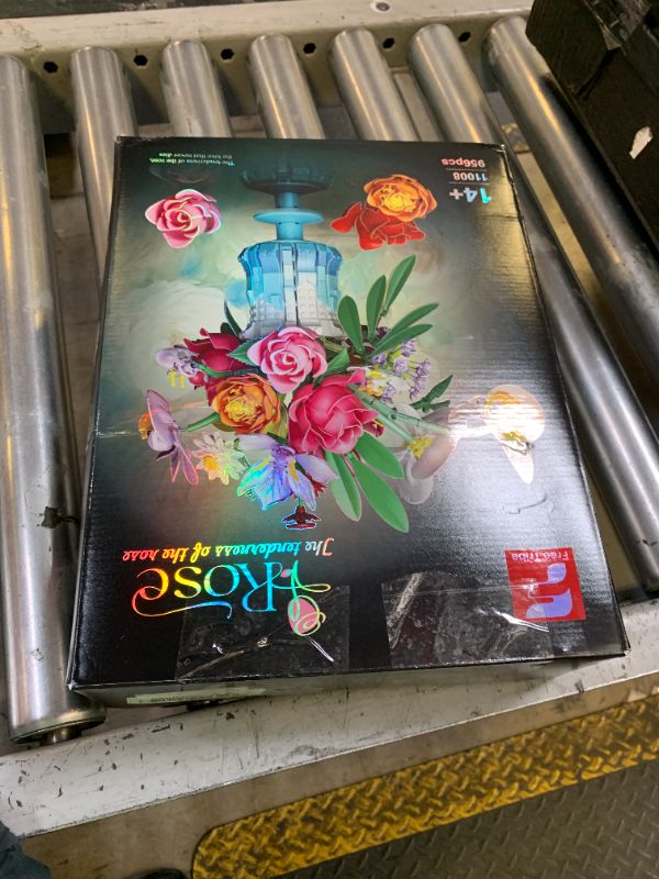 Photo 1 of Mavo brix Flower Building Set with Vase, Artificial Botanical Flower Set for Adults Women, Home Décor Display, Romantic Gift for Christmas, Valentine’s Day, Compatible with Lego Flower, 956 PCS