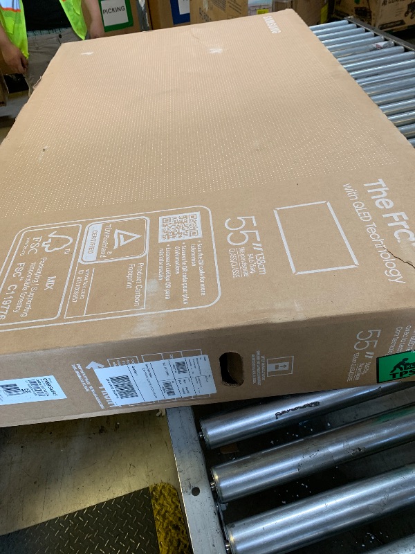 Photo 1 of Samsung 55-Inch Class The Frame LS03F 4K QLED Smart TV (2025 Model) Slim Fit Wall Mount, Modern Frame Design, NQ4 AI Gen2 Processor, Art Mode, Artful Picture Quality, Samsung Vision AI, Alexa Built-in