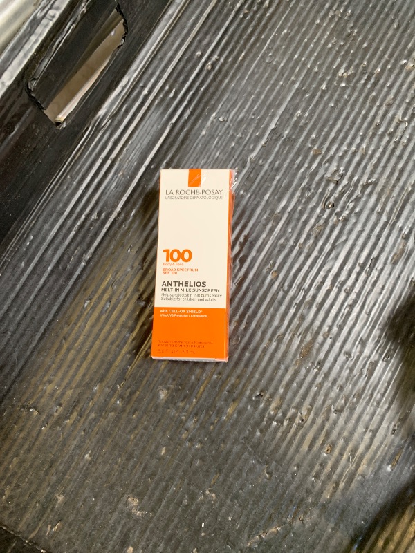 Photo 1 of **HEAVILY USED** La Roche-Posay Anthelios Melt-In Milk Sunscreen SPF 100, Sunscreen For Body & Face, Broad Spectrum SPF + Antioxidants, Oil Free, For Sun Sensitive Skin, Oxybenzone Free