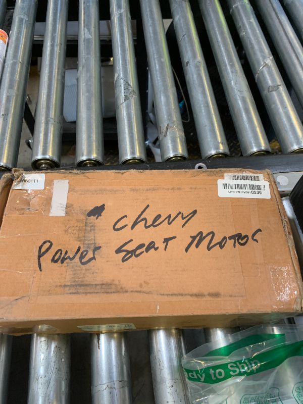 Photo 1 of 6 or 8 Way Power Seat Motor W/O Memory Compatible with 2007-2014 Chevy Silverado Suburban Tahoe Avalanche GMC Sierra Yukon Cadillac Escalade Replace L0060111