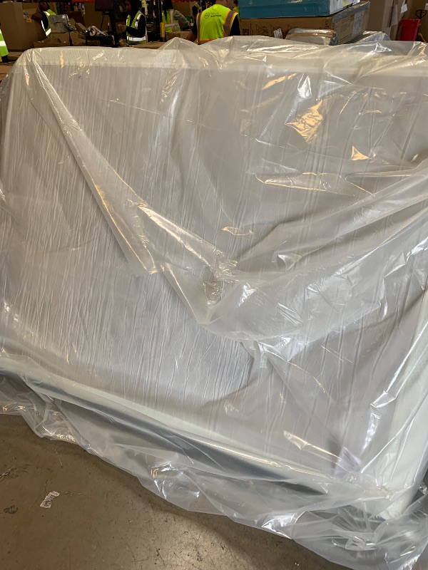 Photo 1 of queen size mattress 