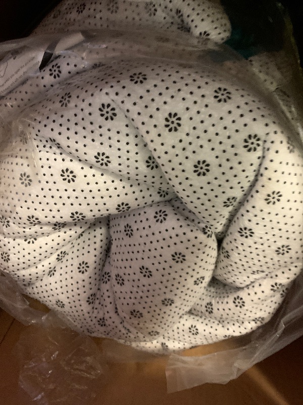 Photo 1 of Deerhoo Large Shag Area Rugs 9 x 12, Plush Fuzzy Rugs for Living Room, Ultra Soft Fluffy Furry Rug for Bedroom, Indoor Carpet Nursery Rugs for Kids Room Home Decor, Dark Green