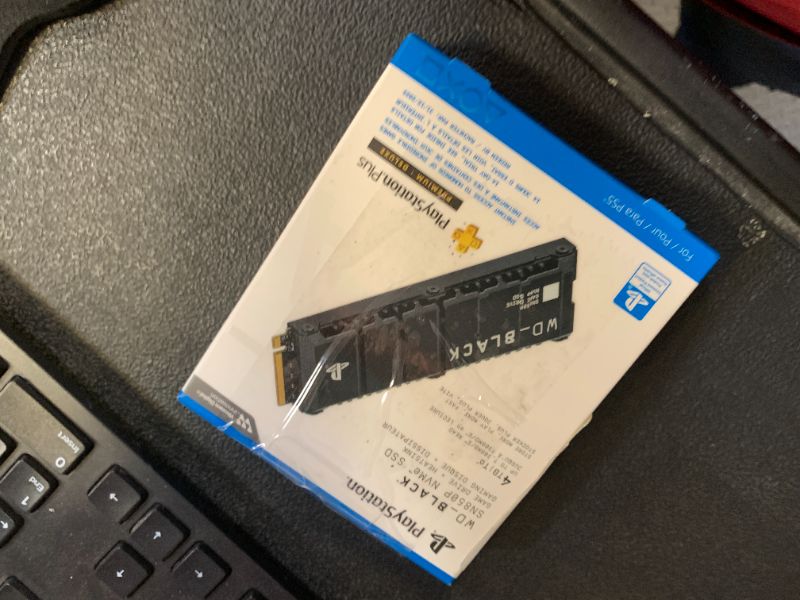 Photo 1 of POSSIBLY DAMAGED
WD_BLACK 4TB SN850P NVMe M.2 SSD Officially Licensed Storage Expansion for PS5 Consoles, up to 7,300MB/s, with heatsink - WDBBYV0040BNC-WRSN,Black